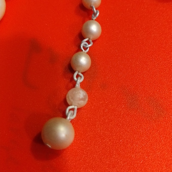 Cream barrel bead and AB pearl like necklace - Picture 7 of 8